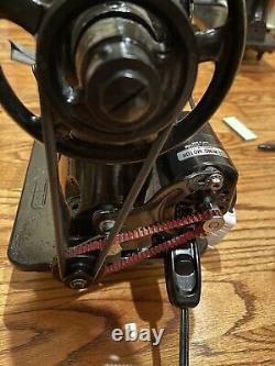 Super Heavy Duty Leather And Canvas Sewing Machine. Amazing. Read. N3