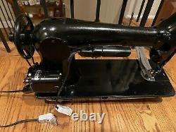 Super Heavy Duty Leather And Canvas Sewing Machine. Amazing. Read. N3