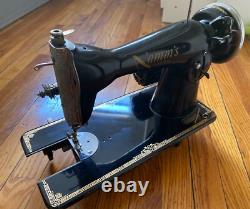 VINTAGE, ANTIQUE Heavy Duty 1956 NAMM'S Sewing Machine Serial Number DA18492