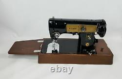 VINTAGE SINGER PORTABLE HEAVY DUTY SEWING MACHINE MODEL 224 RED S With ACC & CASE