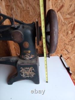 VINTAGE Singer 29-4 Industrial Leather Cobbler Sewing Machine? Heavy