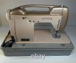 VINTAGE WHITE Model 769 Selec-Tronic ZigZag Width Heavy Duty Sewing Machine