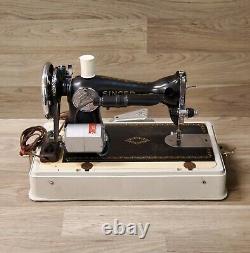 Vintage 1941 Singer 15-90 Heavy Duty Steel Sewing Machine with Case AF921305
