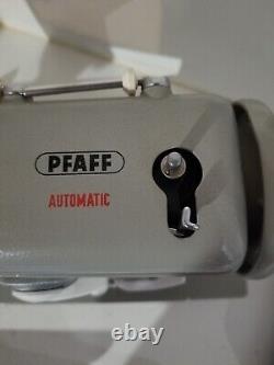 Vintage Heavy Duty Sewing machine PFAFF 262 With Foot Pedal