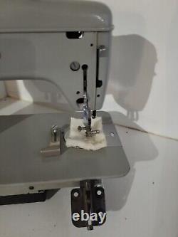 Vintage Heavy Duty Sewing machine PFAFF 262 With Foot Pedal