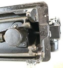 Vintage Heavy Duty Singer 201 Sewing Machine Foot Pedal Video of it Working