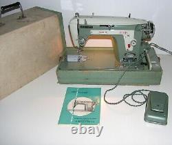 Vintage Janome NEW HOME Heavy Duty Sewing Machine (532) with Accessories Japan