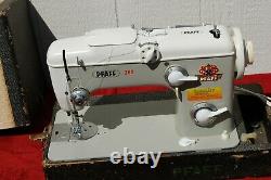 Vintage PFAFF 262 Heavy Duty Sewing Machine