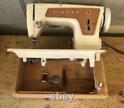 Vintage SINGER heavy duty Fashion Mate Sewing Machine 239