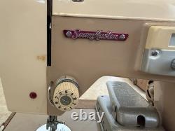 Vintage SeamMaster DeLuxe 711-B Zig Zag Sewing Machine WORKING with Pedal & Manual