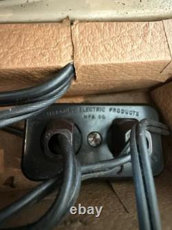 Vintage SeamMaster DeLuxe 711-B Zig Zag Sewing Machine WORKING with Pedal & Manual
