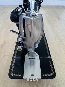 Vintage Singer 15-75 Heavy Duty Sewing Machine withAccessories, Tested