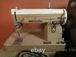 Vintage Singer Heavy Duty Sewing Machine 404 in Case NICE