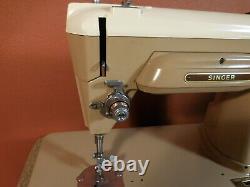 Vintage Singer Heavy Duty Sewing Machine 404 in Case NICE