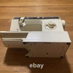 Vintage Singer Heavy Duty Sewing Machine 6215C Foot Pedal Case Accessories Works