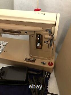 Vintage Singer Heavy Duty Sewing Machine Model 404 WORKS With Carry Case + Pedal