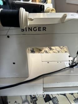 Vintage Singer Model 5525 Sewing Machine Metal Heavy Duty! Free Arm, Working