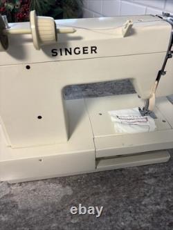 Vintage Singer Model 5525 Sewing Machine Metal Heavy Duty! Free Arm, Working