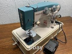 WHITE HEAVY DUTY INDUSTRAIL STRENGTH SEWING MACHINE, Model 793