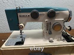 WHITE HEAVY DUTY INDUSTRAIL STRENGTH SEWING MACHINE, Model 793