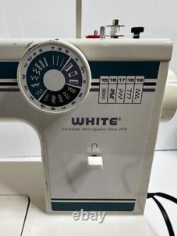 WHITE Sewing Machine Heavy Duty Model 1919 Embroidery Dressmaking with Foot Pedal