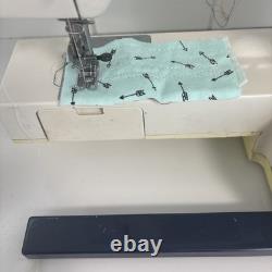 White 1510 Heavy Duty Free Arm Sewing Machine with Pedal & Accessories WORKS