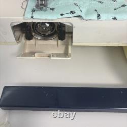 White 1510 Heavy Duty Free Arm Sewing Machine with Pedal & Accessories WORKS