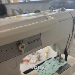 White 1510 Heavy Duty Free Arm Sewing Machine with Pedal & Accessories WORKS