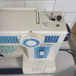 White 1510 Heavy Duty Free Arm Sewing Machine with Pedal & Accessories WORKS