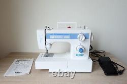 White Sewing Machine VINTAGE Model #1418 Heavy Duty