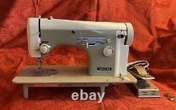 Working Vintage Necchi 523.07 Heavy Duty Zigzag Sewing Machine Italy