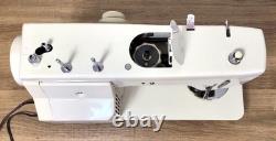 Works! Vintage Janome Stradivaro 669 Heavy Duty Japan Zigzag Sewing Machine A3